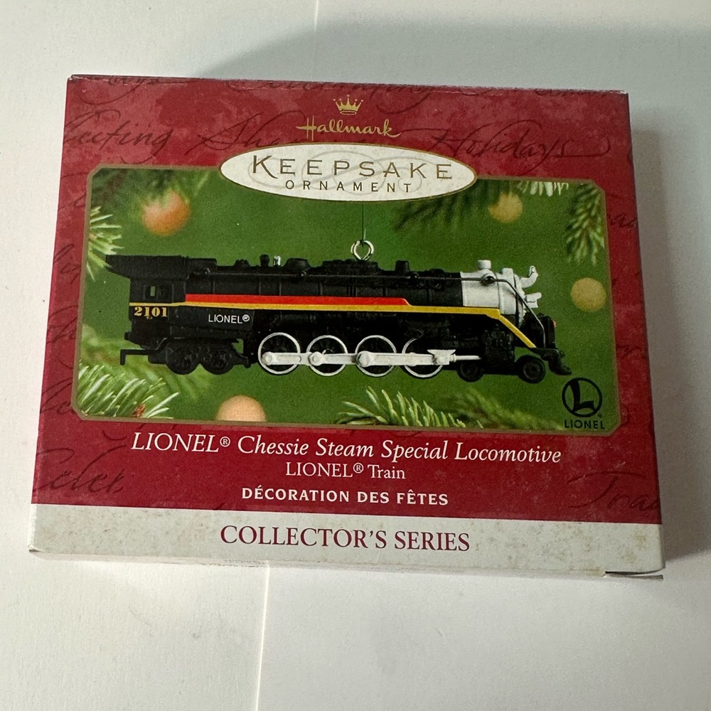Hallmark Keepsake 2001 Lionel Chessie Steam Special Locomotive Ornament QX6092